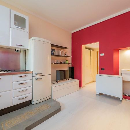 Xenia Apartments - Colorful Apartment In Fiera Area Milano Esterno foto